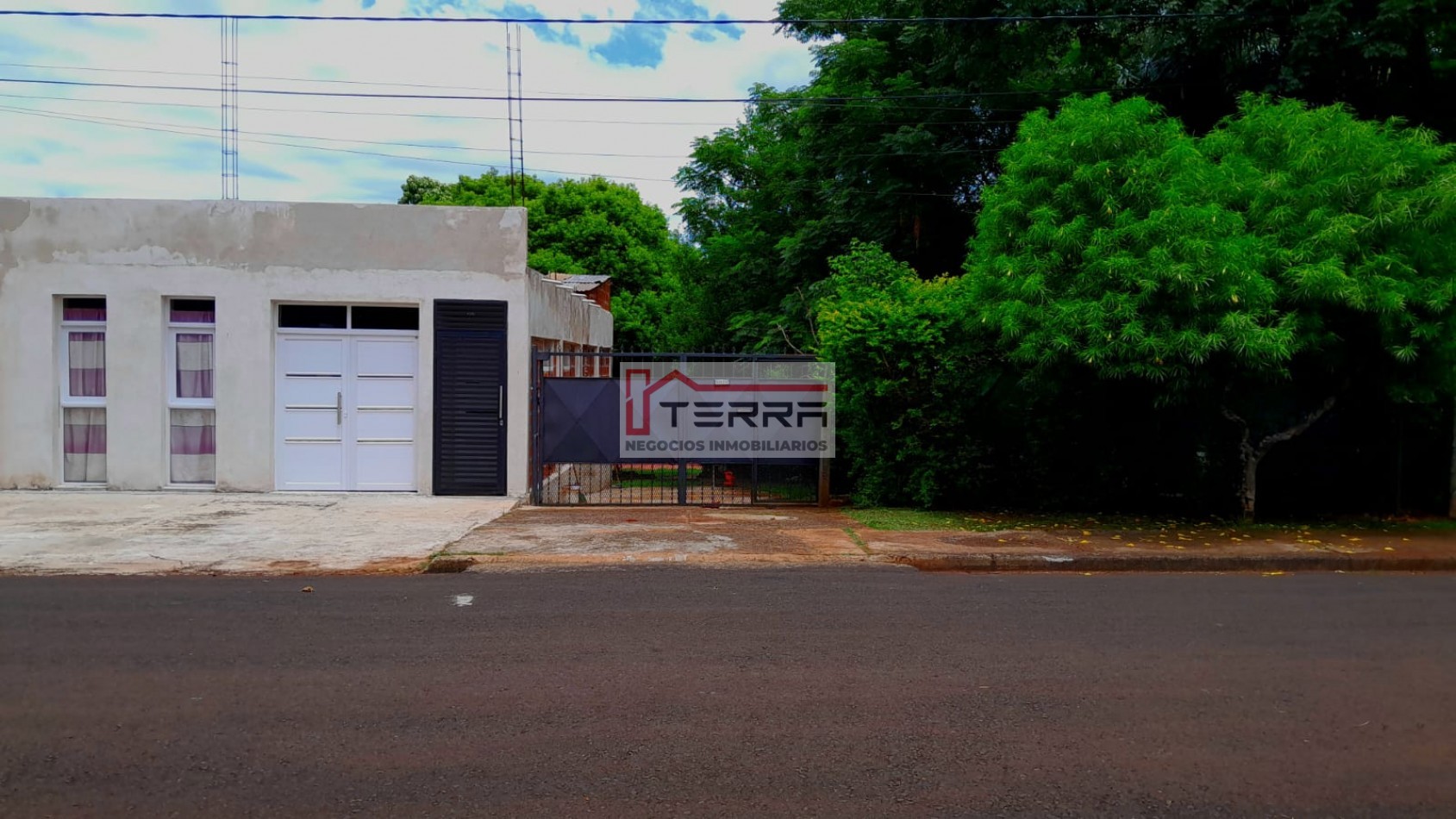 Lote de 600 m² con dos construcciones