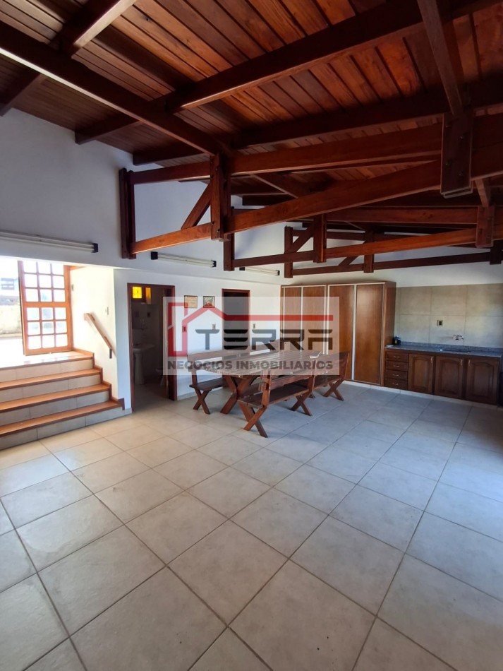 Casa 5 dormitorios - Microcentro de Posadas