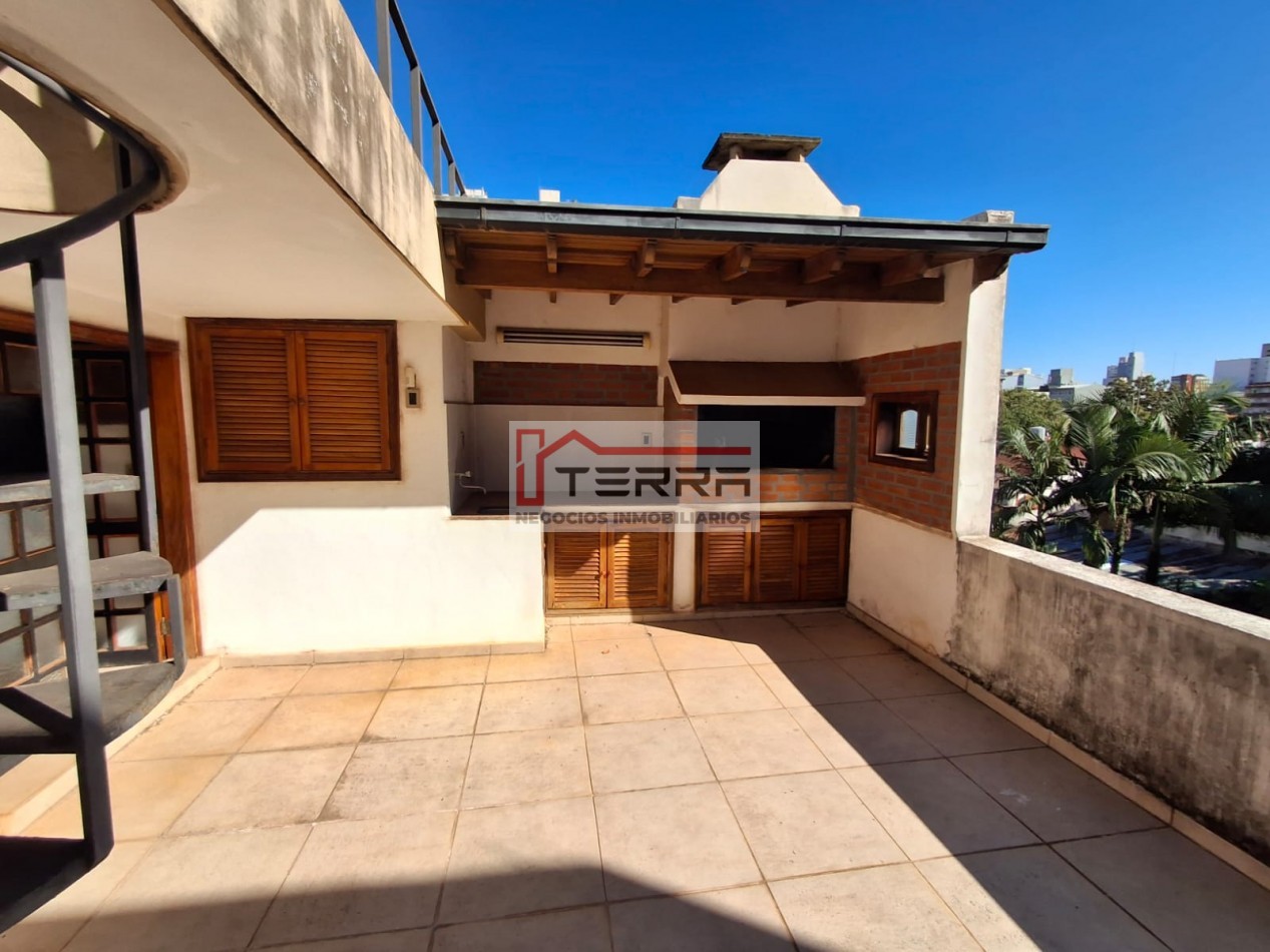 Casa 5 dormitorios - Microcentro de Posadas